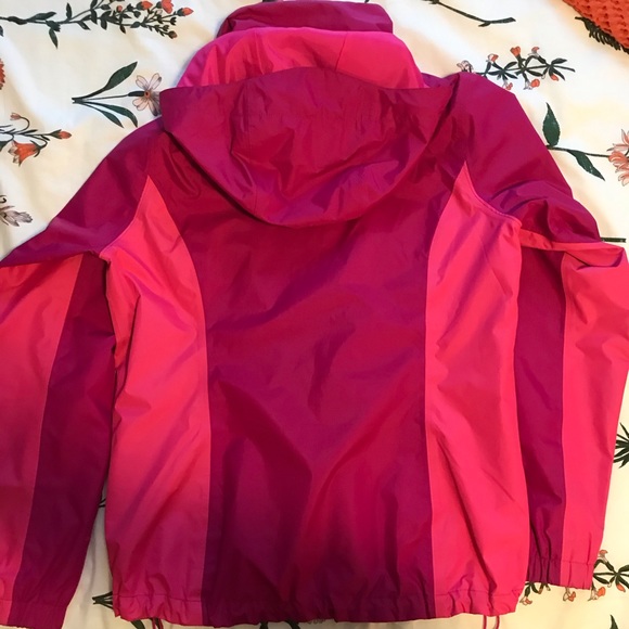 The North Face Raincoat - Picture 4 of 7